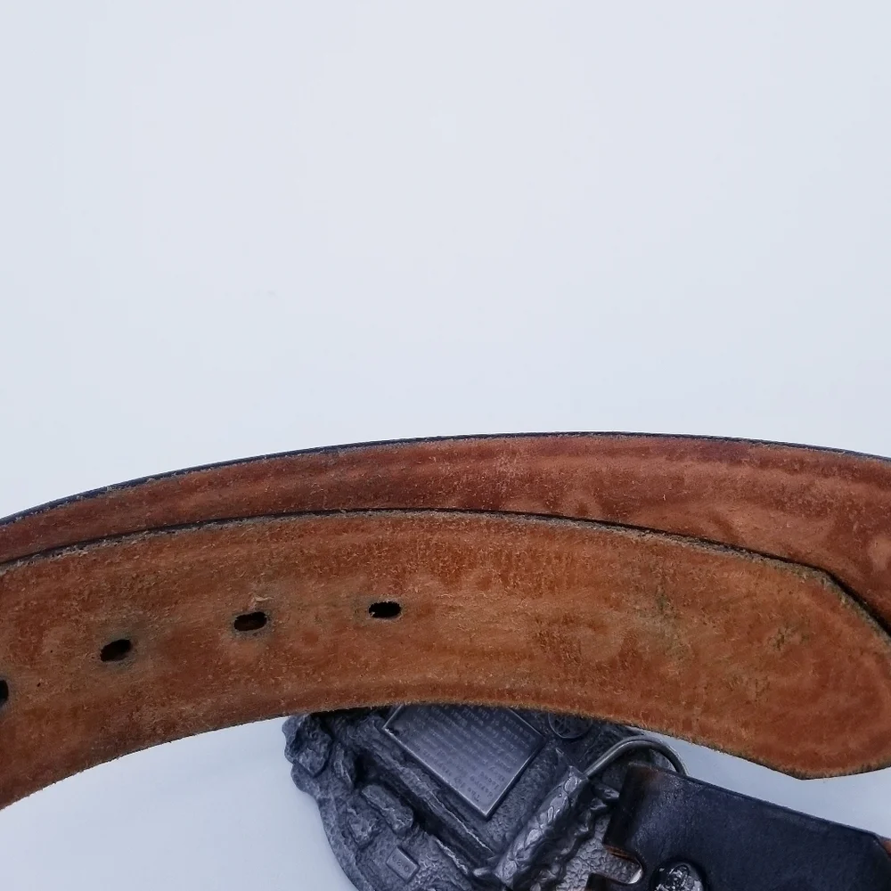 Justin Cowhide Belt with Siskiyou Pewter Vintage 1984 Fur Trapper Belt Buckle